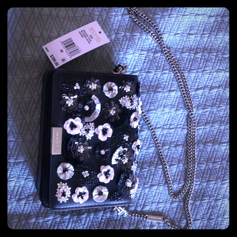 Michael kors cross body bag or shoulder bag.